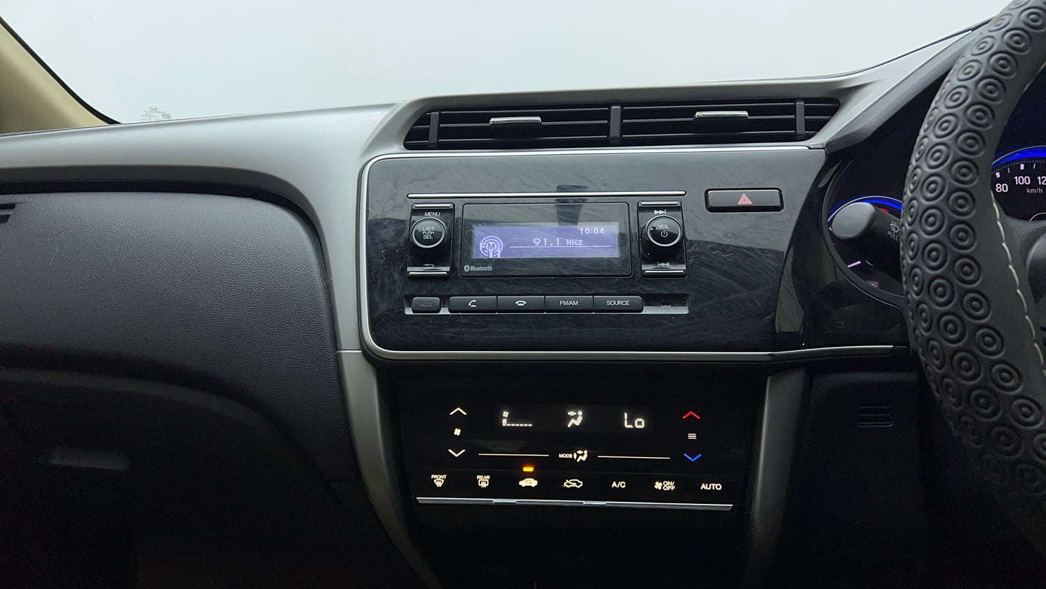 Used 2016 Honda City SV CVT Petrol Automatic interior MUSIC SYSTEM & AC CONTROL VIEW