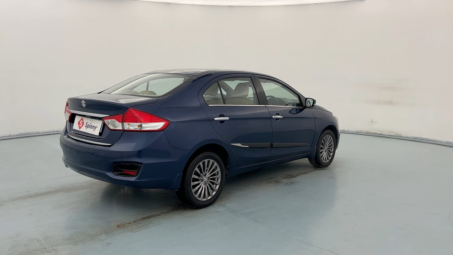 Used 2017 Maruti Suzuki Ciaz Alpha 1.4 MT Petrol Manual exterior RIGHT REAR CORNER VIEW
