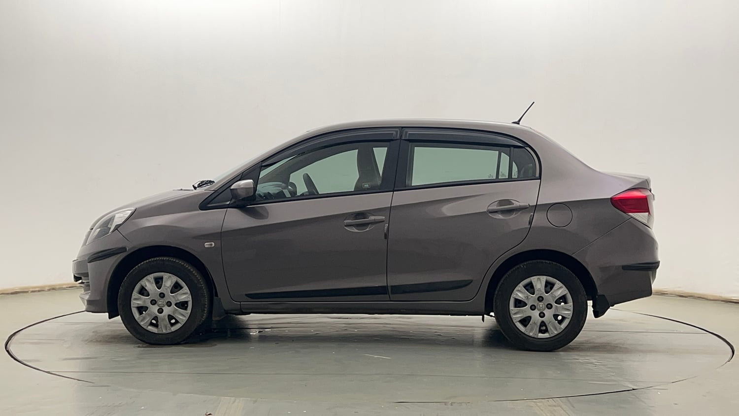 Used 2013 Honda Amaze 1.2 S i-VTEC Petrol Manual exterior LEFT SIDE VIEW