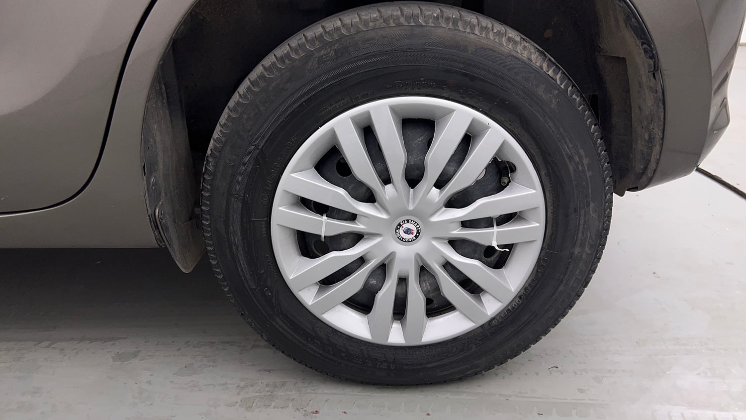 Used 2020 Maruti Suzuki Swift VXi Petrol Manual tyres LEFT REAR TYRE RIM VIEW