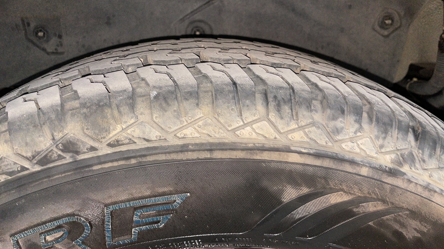 Used 2021 mahindra Thar LX Hard Top Petrol AT 4WD Petrol Automatic tyres LEFT REAR TYRE TREAD VIEW