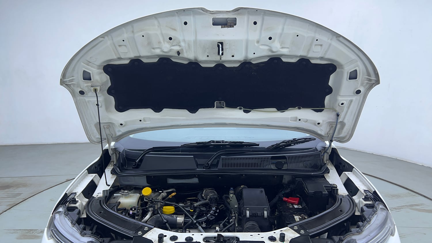 Used 2022 Renault Kiger RXZ Turbo CVT Petrol Automatic engine ENGINE & BONNET OPEN FRONT VIEW