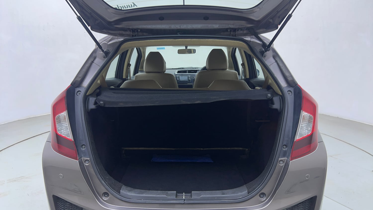 Used 2016 Honda Jazz V AT Petrol Petrol Automatic interior DICKY INSIDE VIEW