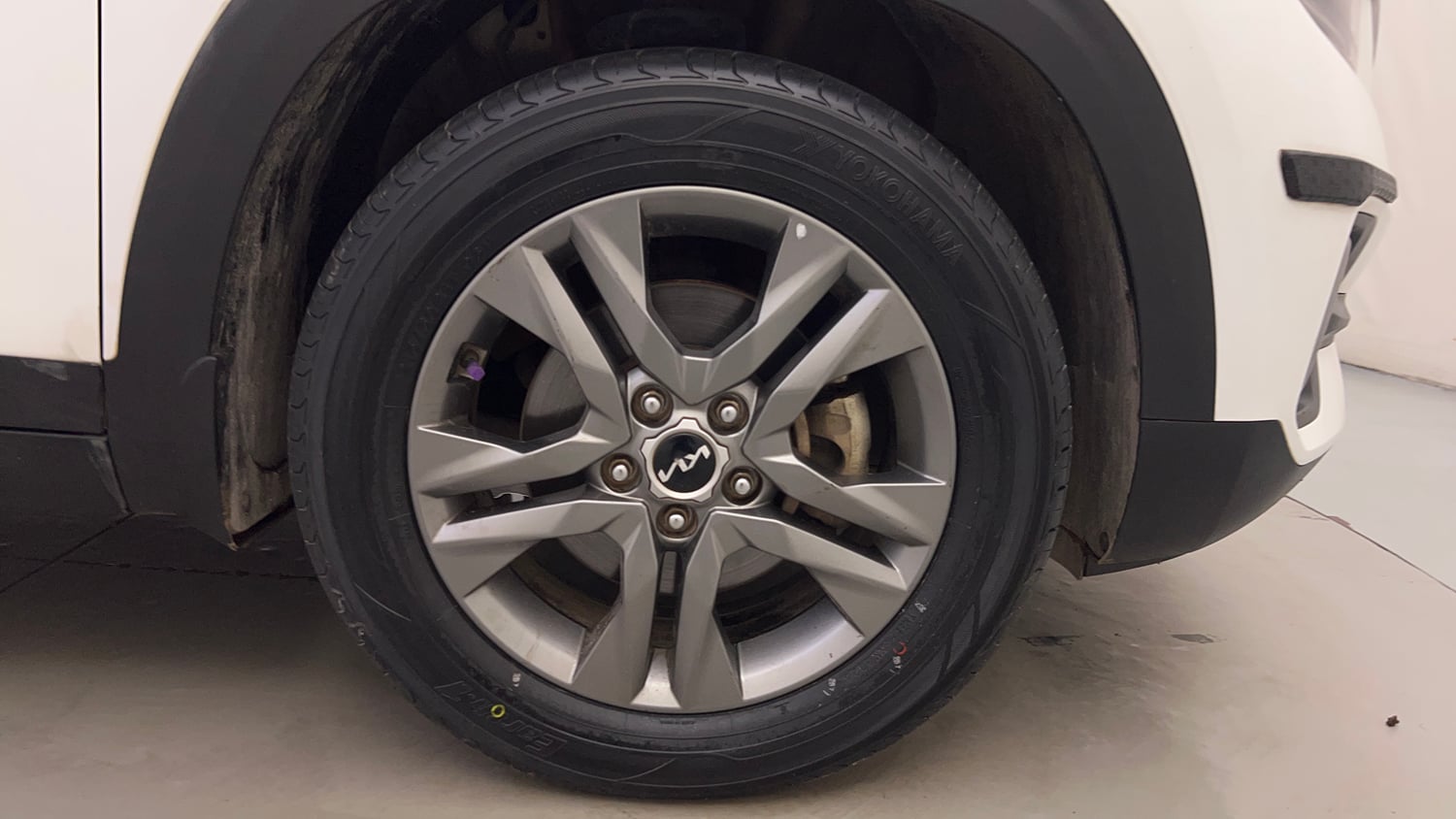 Used 2022 Kia Seltos HTX 1.5 Petrol Manual tyres RIGHT FRONT TYRE RIM VIEW