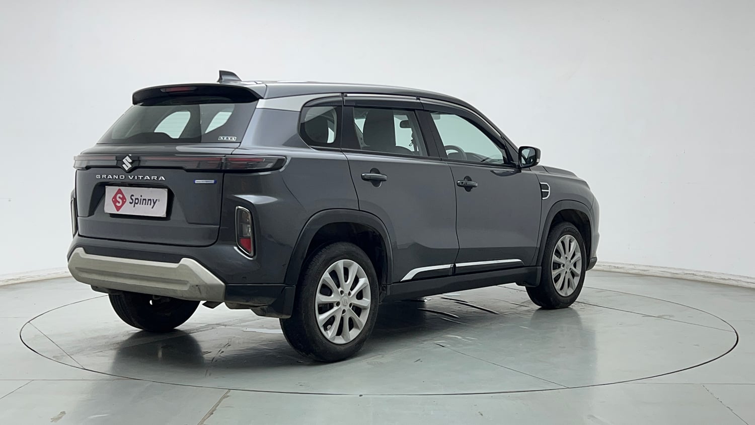 Used 2023 Maruti Suzuki Grand Vitara Delta Smart Hybrid Petrol Manual exterior RIGHT REAR CORNER VIEW