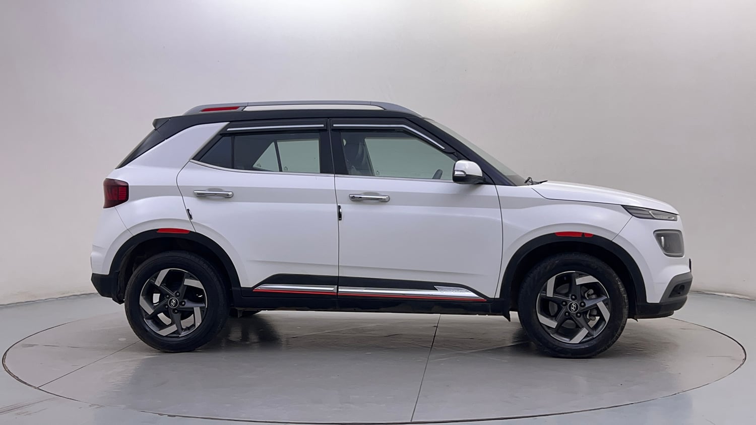 Used 2019 Hyundai Venue SX Plus 1.0 Turbo DCT Petrol Automatic exterior RIGHT SIDE VIEW