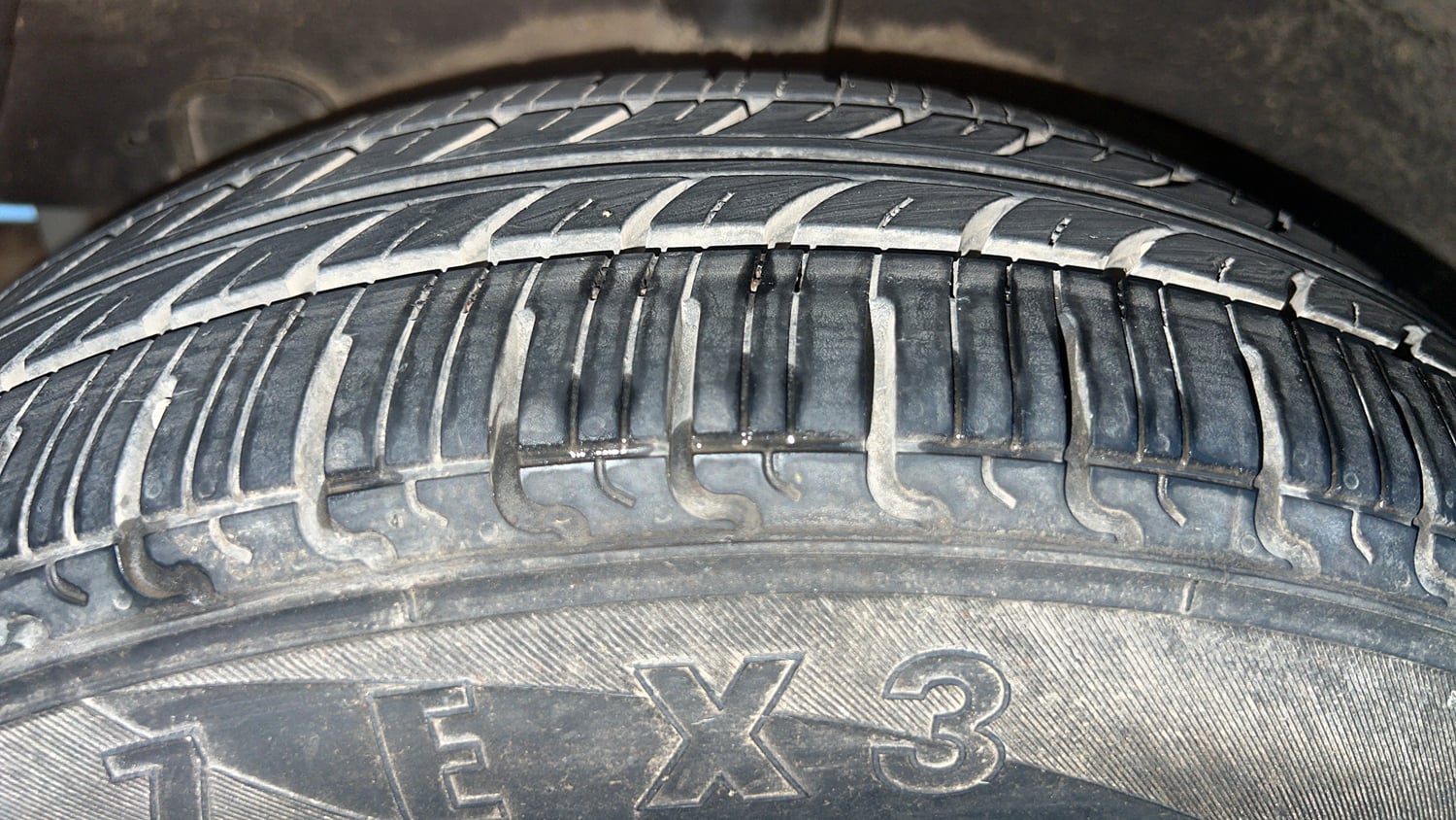 Used 2018 Hyundai Grand i10 Magna 1.2 Kappa VTVT Petrol Manual tyres RIGHT REAR TYRE TREAD VIEW