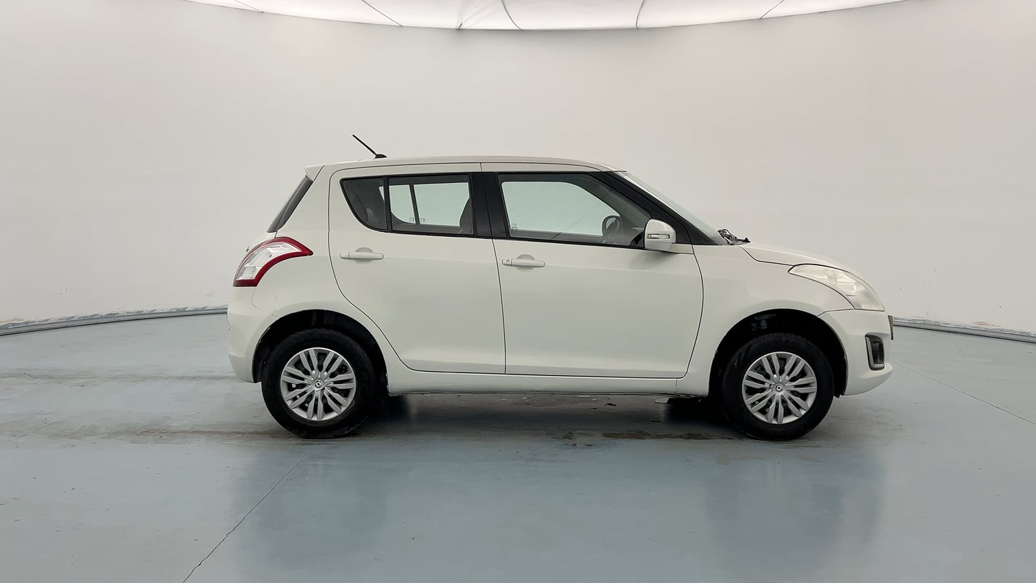 Used 2016 Maruti Suzuki Swift VXi Petrol Manual exterior RIGHT SIDE VIEW