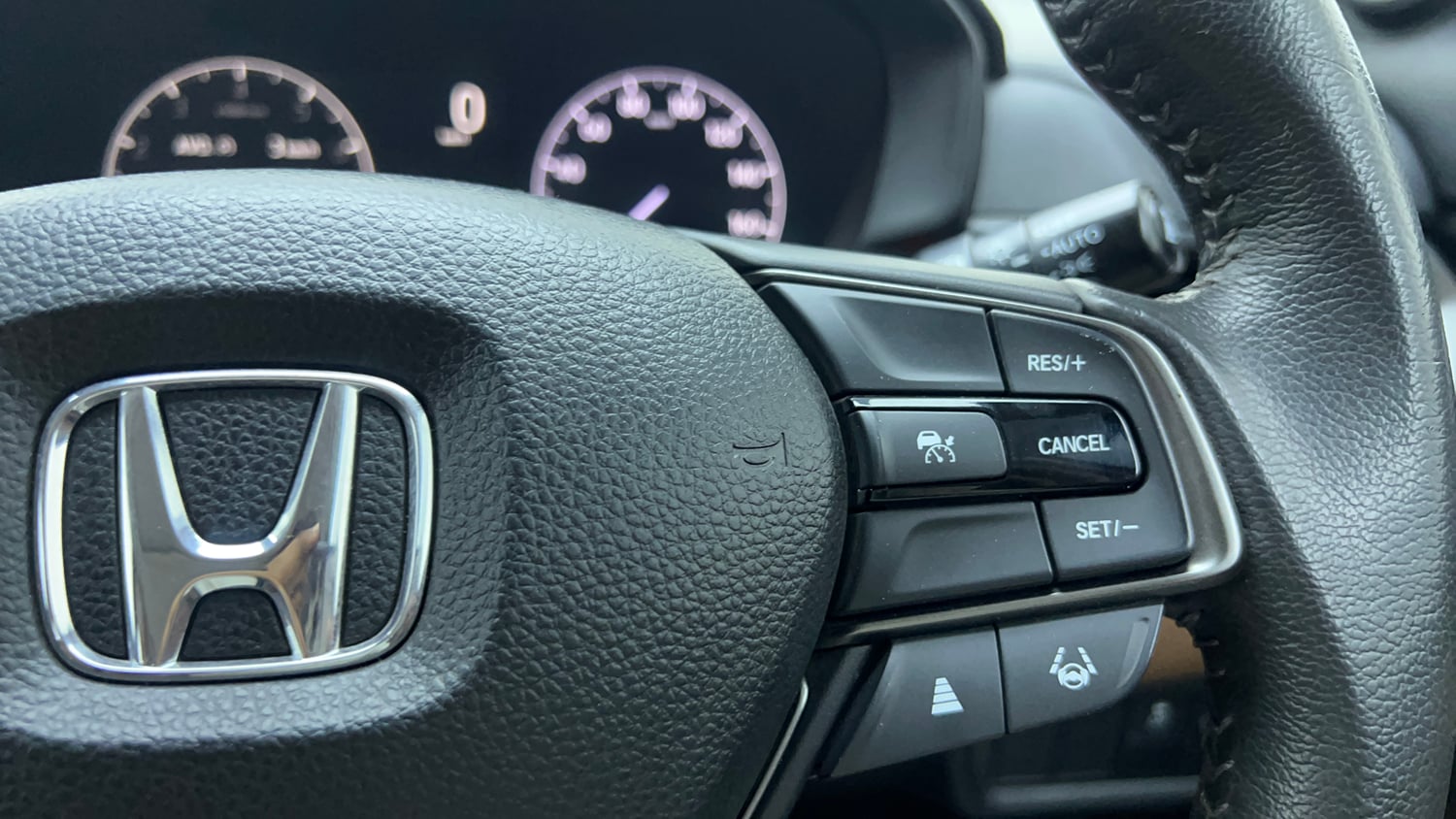 Used 2024 Honda Elevate ZX MT Petrol Manual top_features Cruise control