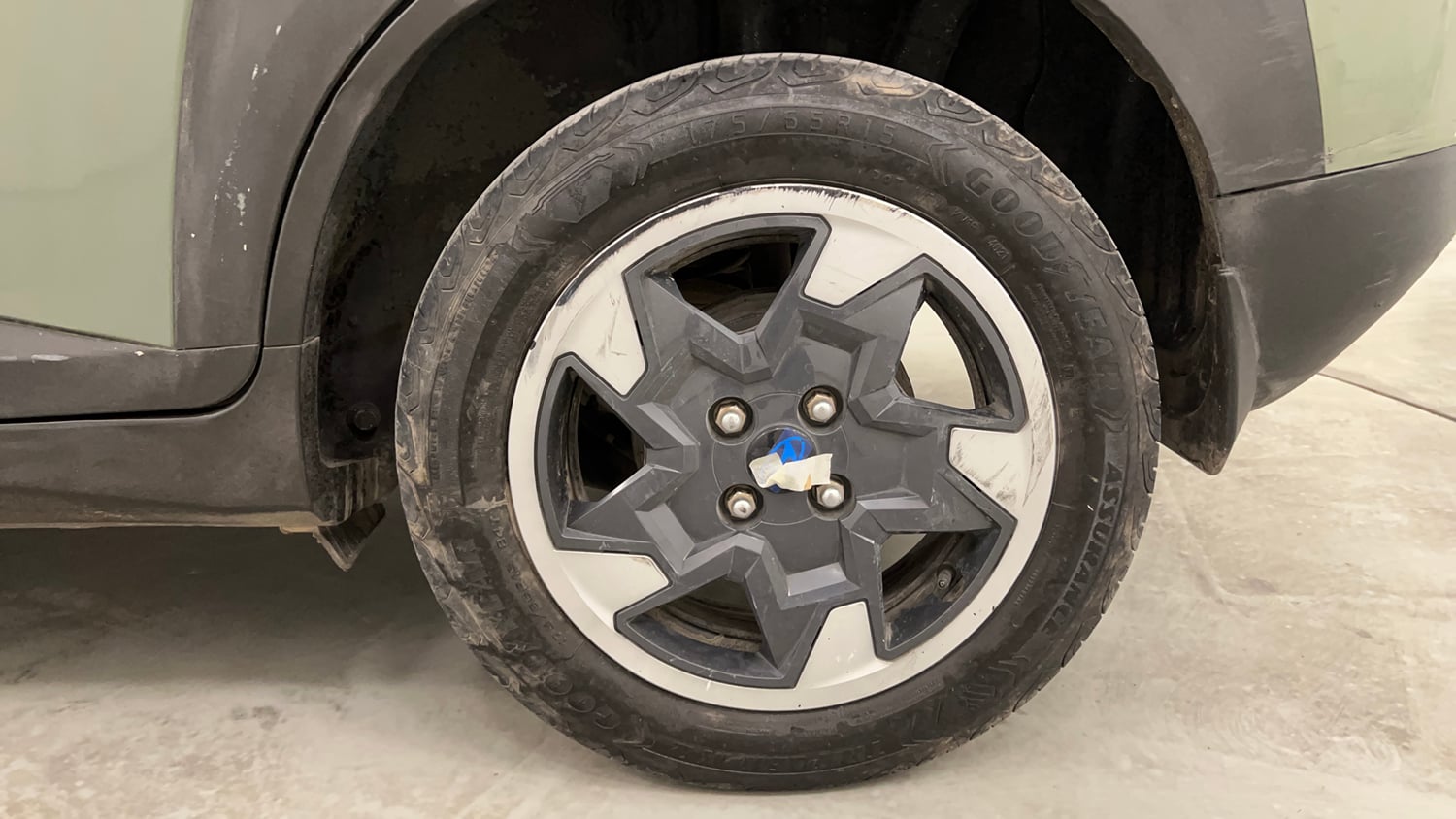 Used 2024 Hyundai Exter SX 1.2 CNG MT Cng Manual tyres LEFT REAR TYRE RIM VIEW