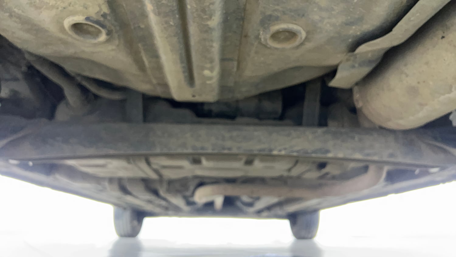 Used 2015 Hyundai Elite i20 Sportz 1.2 Petrol Manual extra REAR UNDERBODY VIEW (TAKEN FROM REAR)