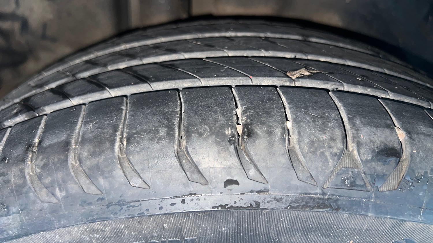 Used 2020 Maruti Suzuki Ciaz Alpha 1.5 AT Petrol Automatic tyres RIGHT REAR TYRE TREAD VIEW