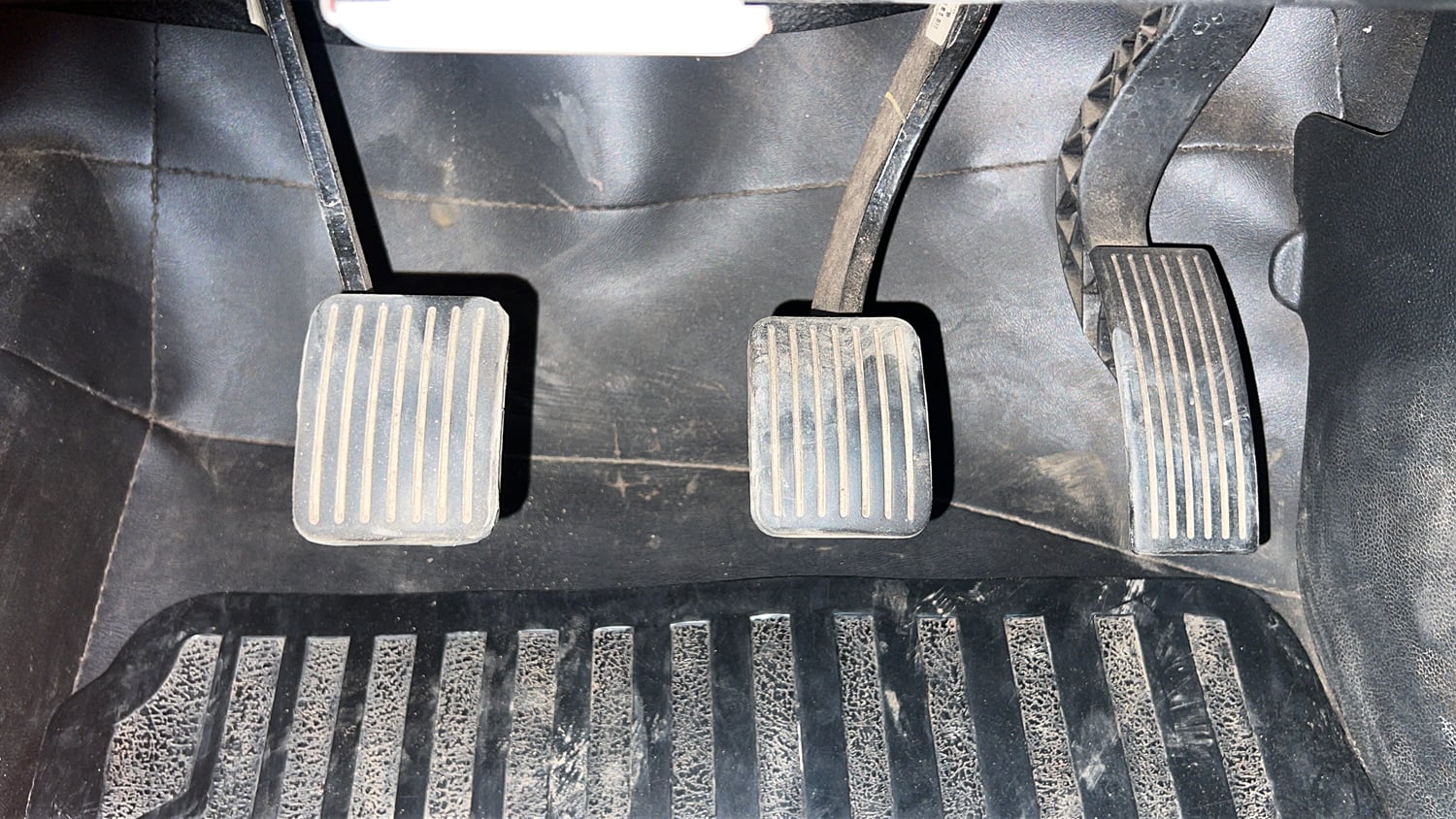 Used 2018 Hyundai Grand i10 Magna 1.2 Kappa VTVT Petrol Manual interior PEDALS VIEW