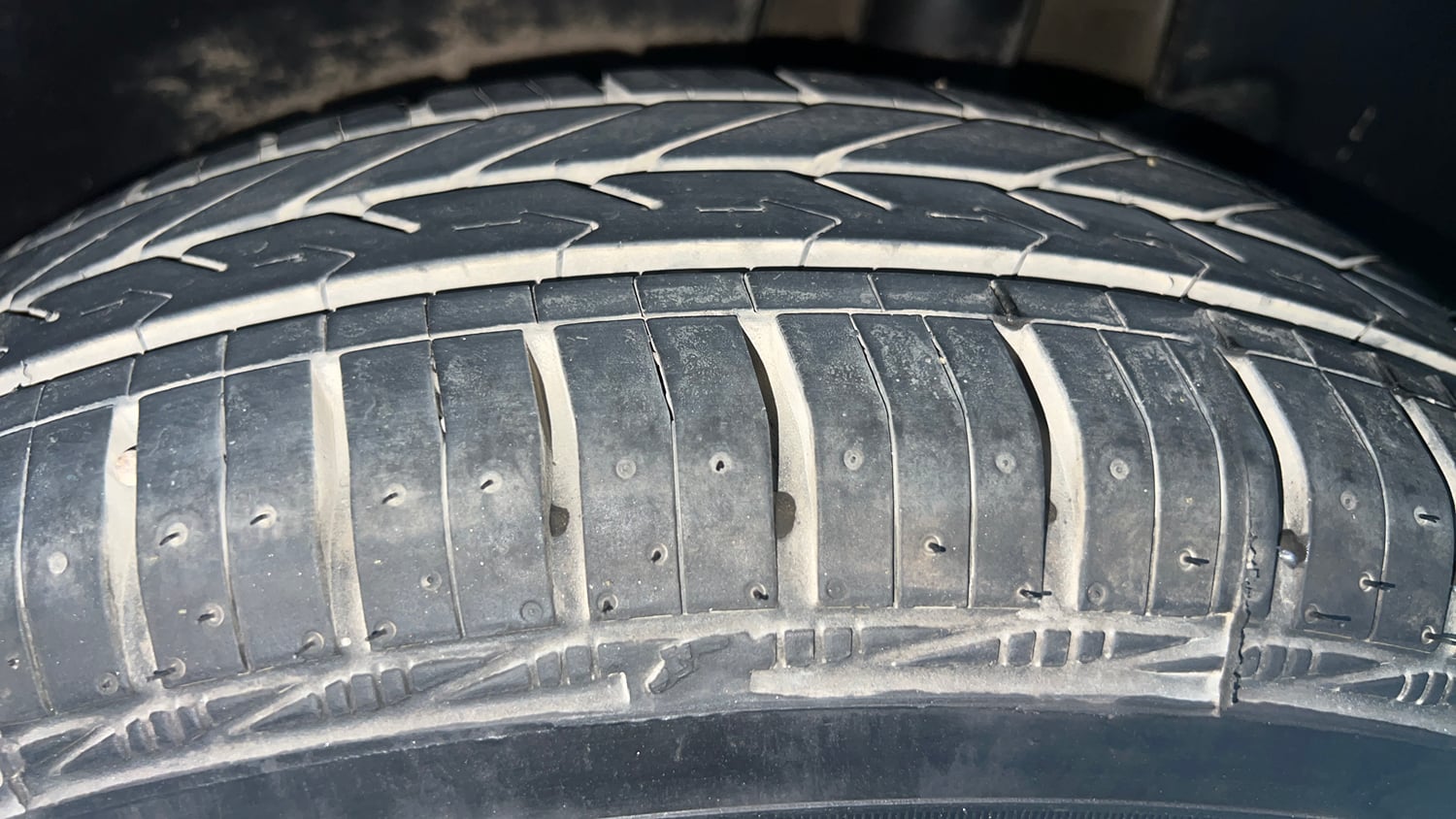 Used 2020 Maruti Suzuki Dzire VXi AGS Petrol Automatic tyres LEFT REAR TYRE TREAD VIEW