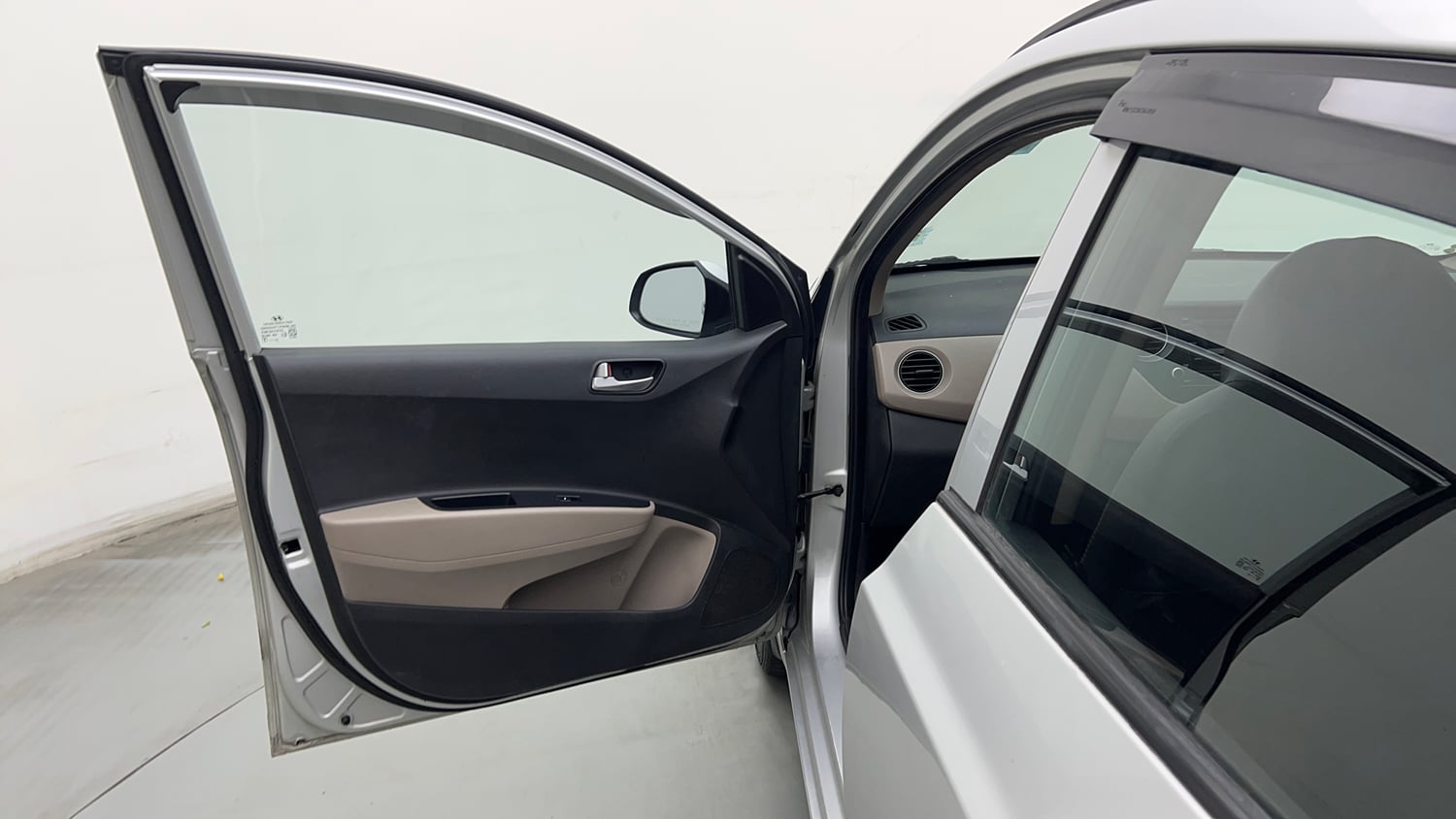 Used 2015 Hyundai Grand i10 Sportz 1.2 Kappa VTVT Petrol Manual interior LEFT FRONT DOOR OPEN VIEW