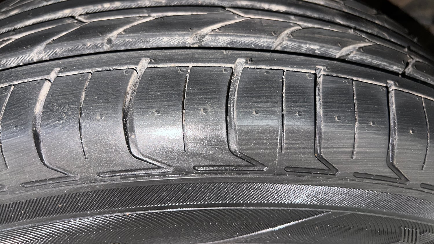 Used 2022 Kia Seltos HTX 1.5 Petrol Manual tyres RIGHT FRONT TYRE TREAD VIEW
