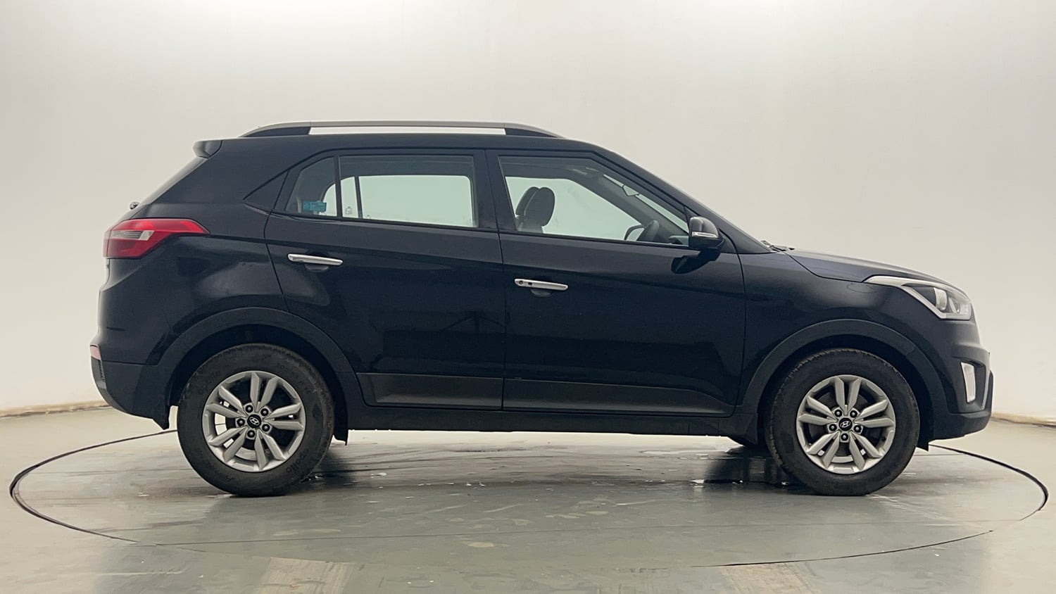 Used 2017 Hyundai Creta SX Plus 1.6  Petrol Petrol Manual exterior RIGHT SIDE VIEW