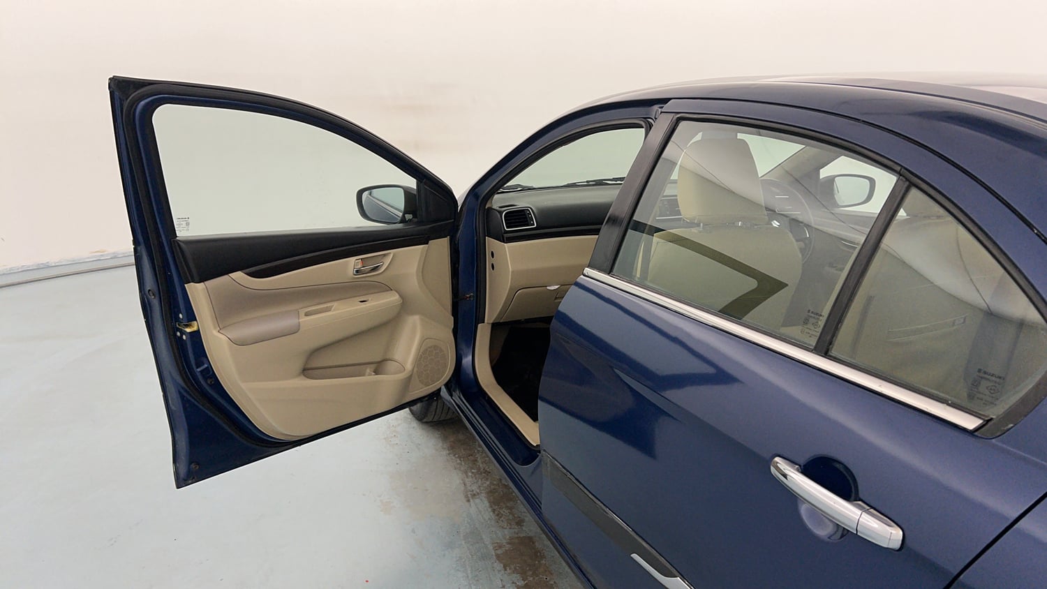 Used 2017 Maruti Suzuki Ciaz Alpha 1.4 MT Petrol Manual interior LEFT FRONT DOOR OPEN VIEW