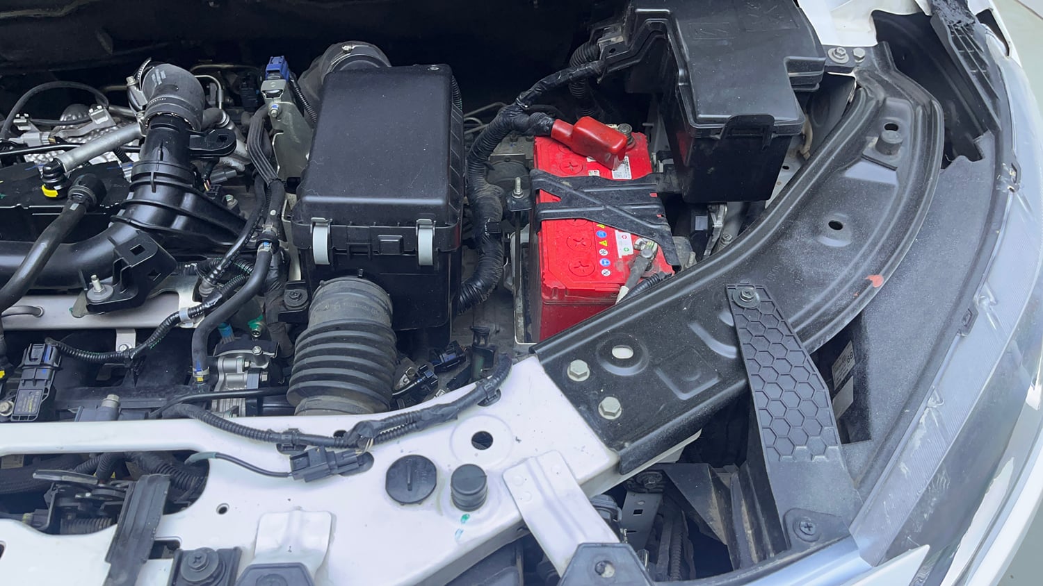 Used 2021 Nissan Magnite XV Turbo CVT Petrol Automatic engine ENGINE LEFT SIDE VIEW