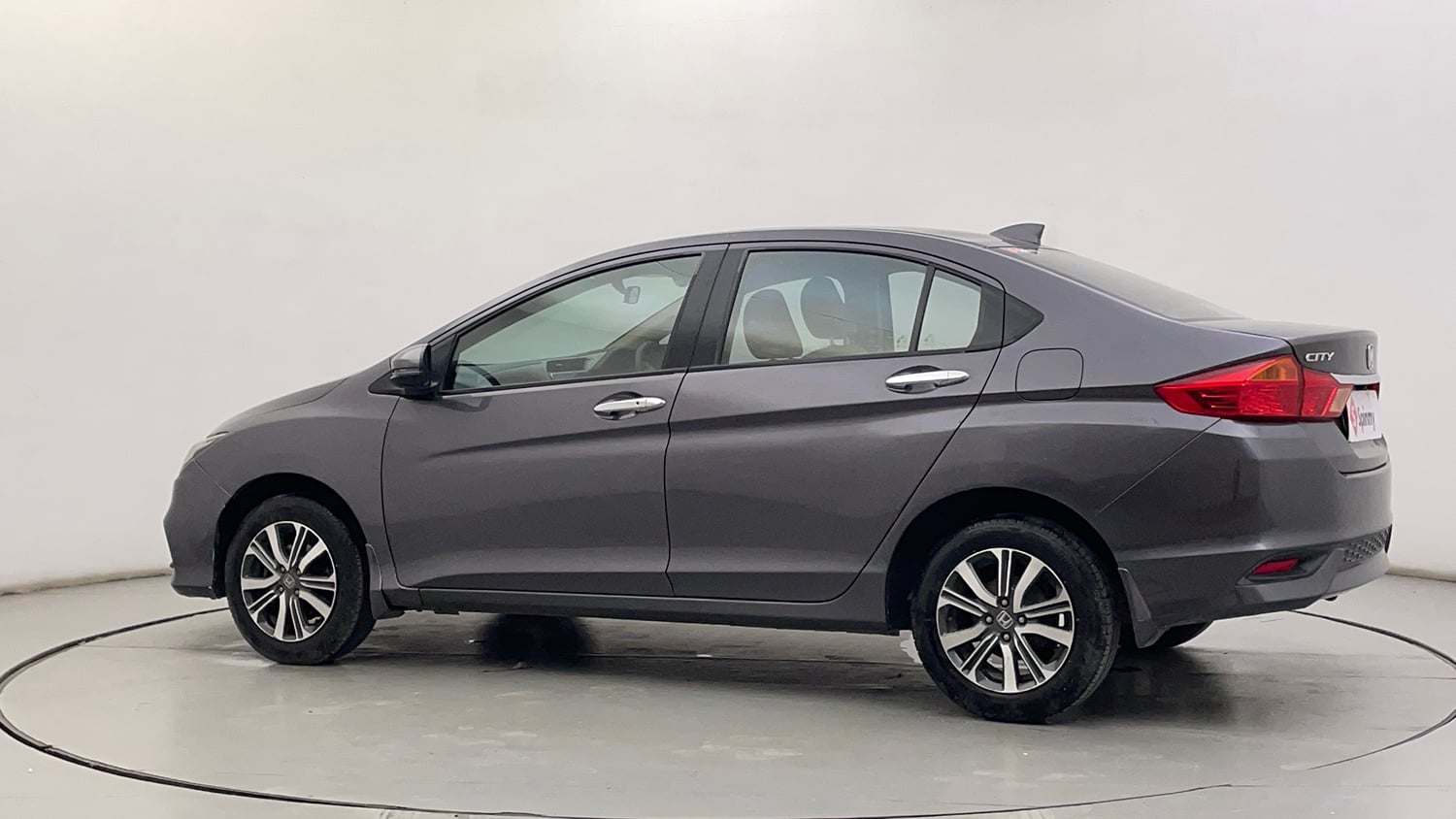 Used 2017 Honda City V Petrol Manual exterior LEFT REAR CORNER VIEW