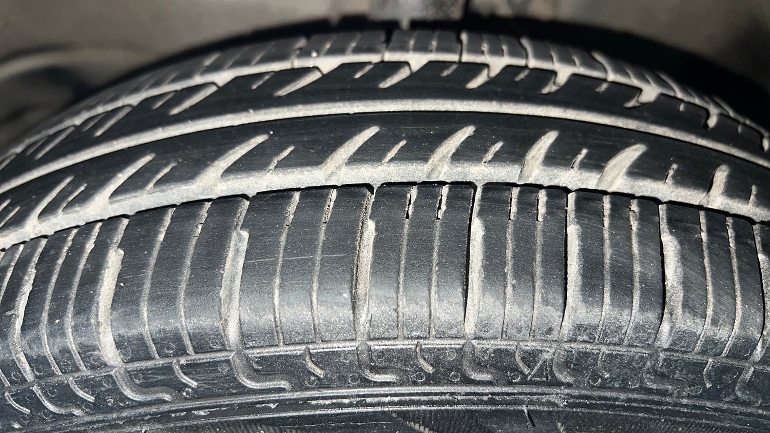 Used 2017 Maruti Suzuki Wagon R 1.0 LXI CNG (outside fitted) Cng Manual tyres LEFT FRONT TYRE TREAD VIEW