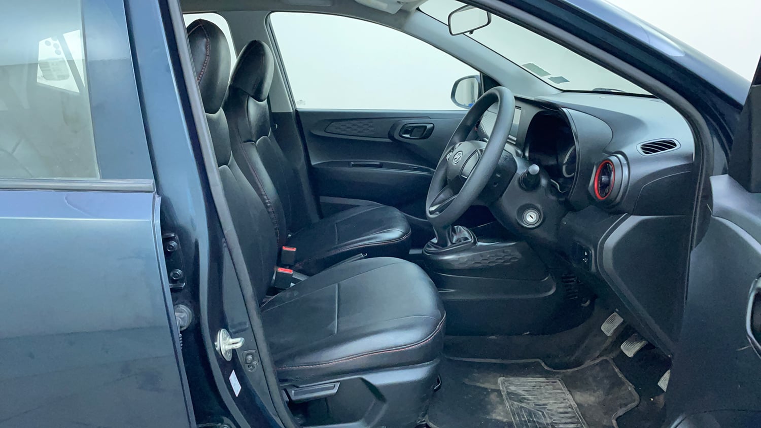 Used 2022 Hyundai Grand i10 Nios Corporate Edition MT Petrol Manual interior RIGHT SIDE FRONT DOOR CABIN VIEW