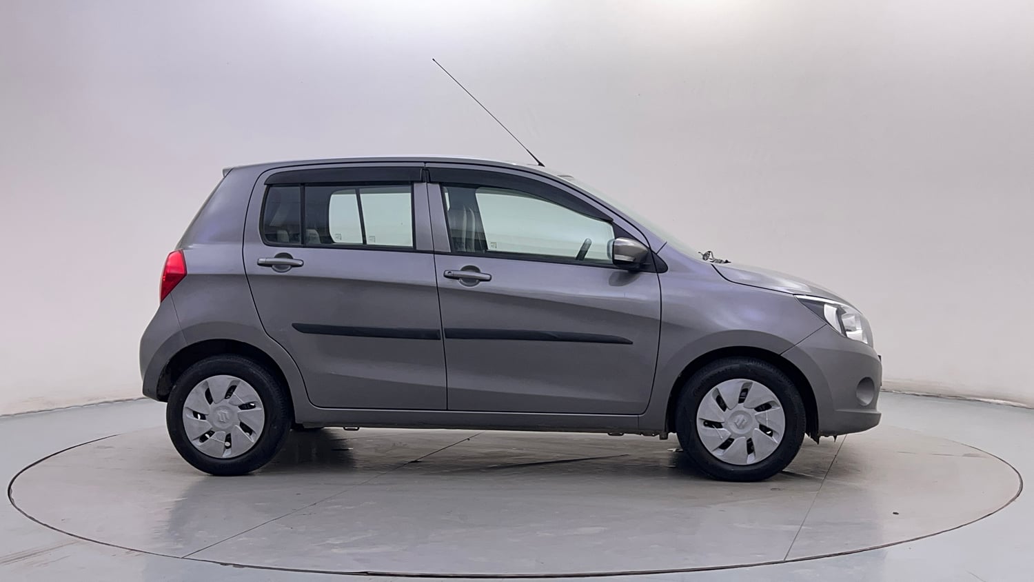 Used 2017 Maruti Suzuki Celerio ZXI (O) AMT Petrol Automatic exterior RIGHT SIDE VIEW