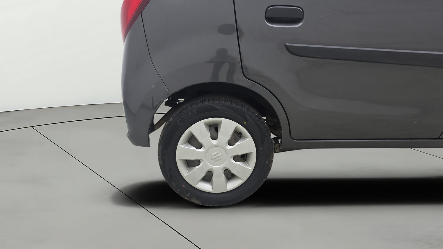 Used 2017 Maruti Suzuki Alto K10 VXi Petrol Manual tyres RIGHT REAR TYRE RIM VIEW
