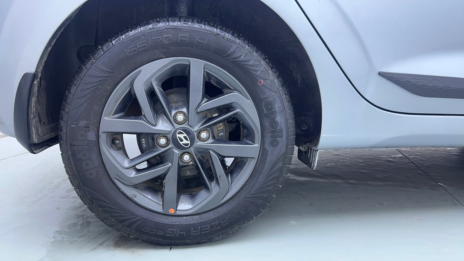 Used 2021 Hyundai Grand i10 Nios Sportz 1.2 Kappa VTVT CNG Cng Manual tyres RIGHT REAR TYRE RIM VIEW
