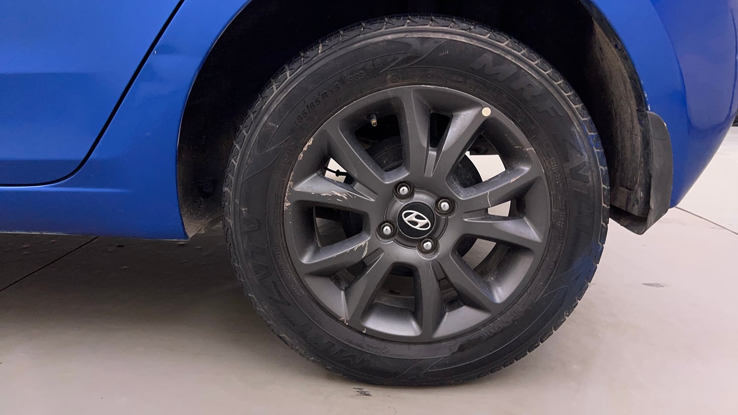 Used 2019 Hyundai Elite i20 Sportz Plus 1.2 CVT Petrol Automatic tyres LEFT REAR TYRE RIM VIEW