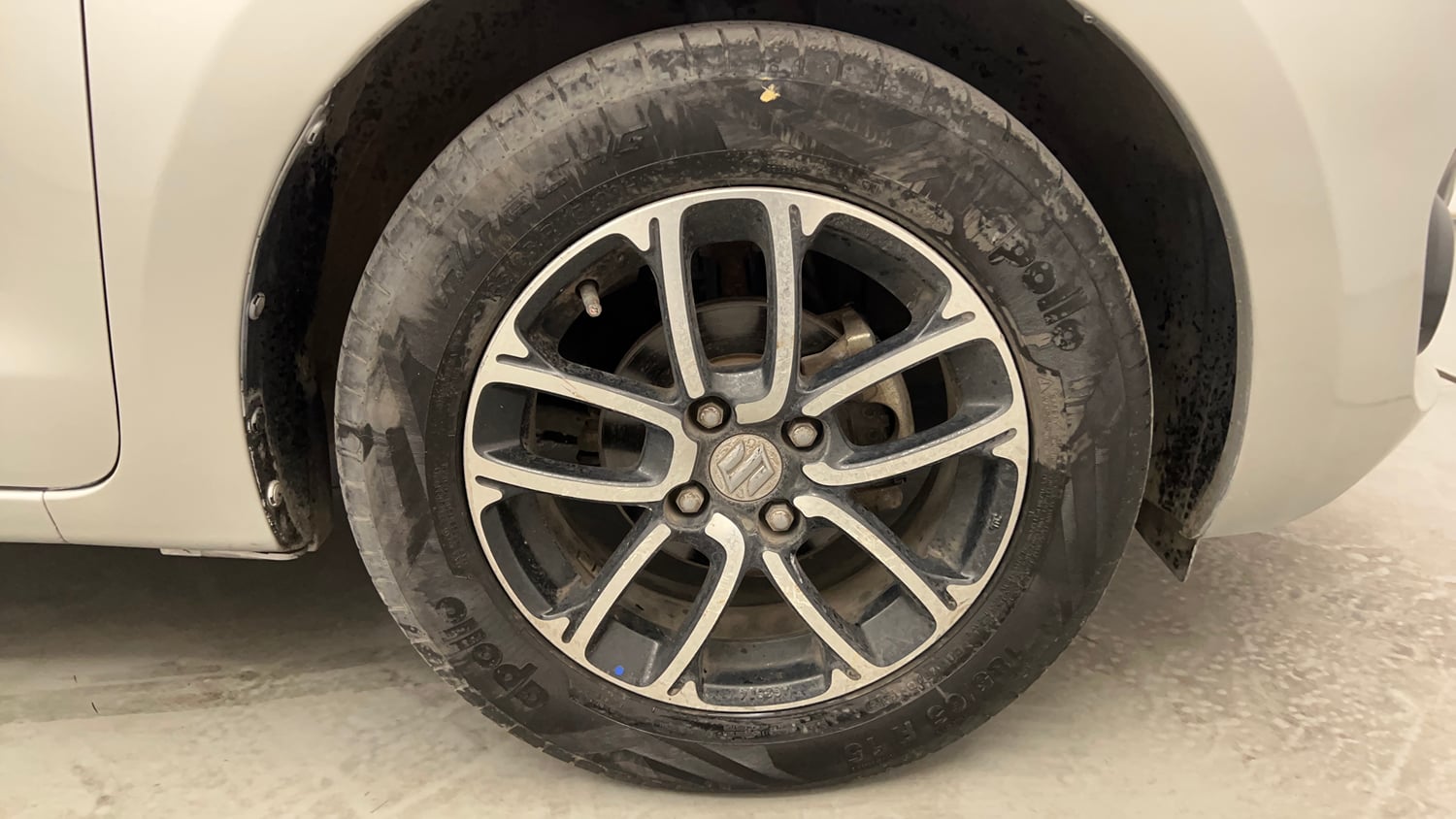 Used 2019 Maruti Suzuki Swift ZXi Plus Petrol Manual tyres RIGHT FRONT TYRE RIM VIEW