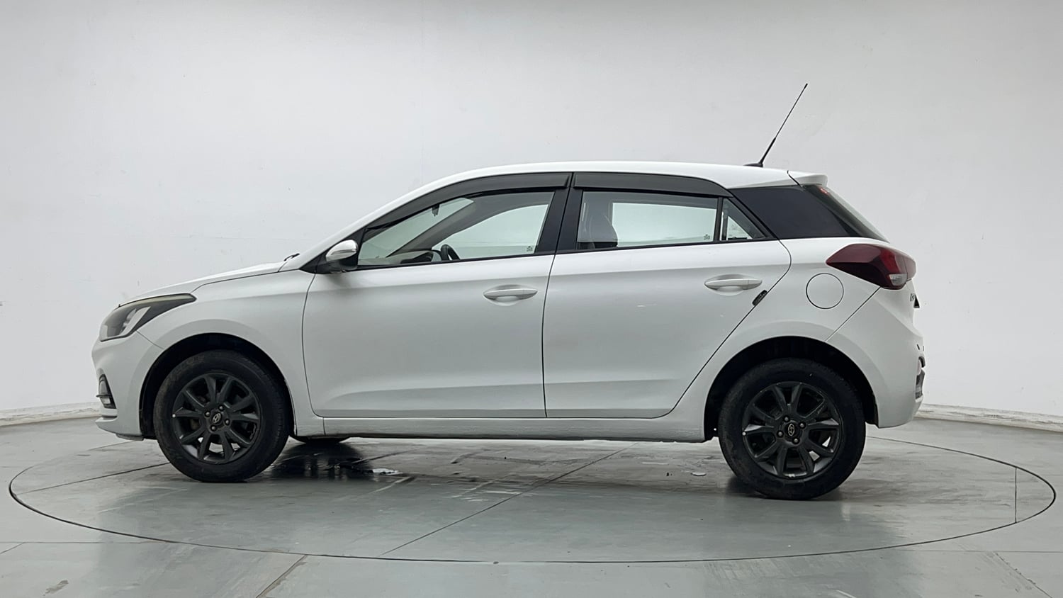 Used 2020 Hyundai Elite i20 Sportz Plus 1.2 Petrol Manual exterior LEFT SIDE VIEW