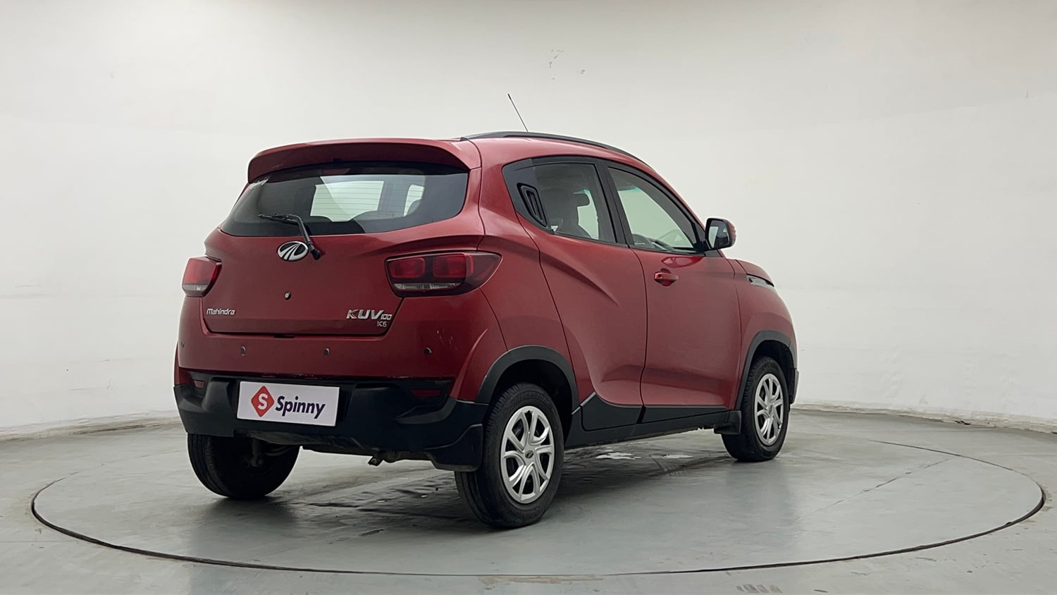 Used 2016 Mahindra KUV100 K6+ 6 STR Petrol Manual exterior RIGHT REAR CORNER VIEW