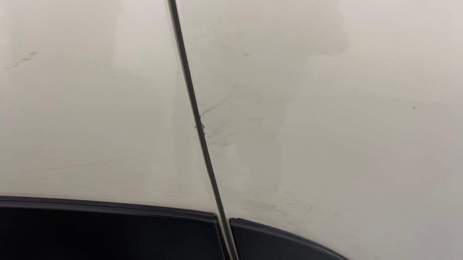Used 2021 Maruti Suzuki XL6 Zeta AT Petrol Petrol Automatic dents MINOR DENT