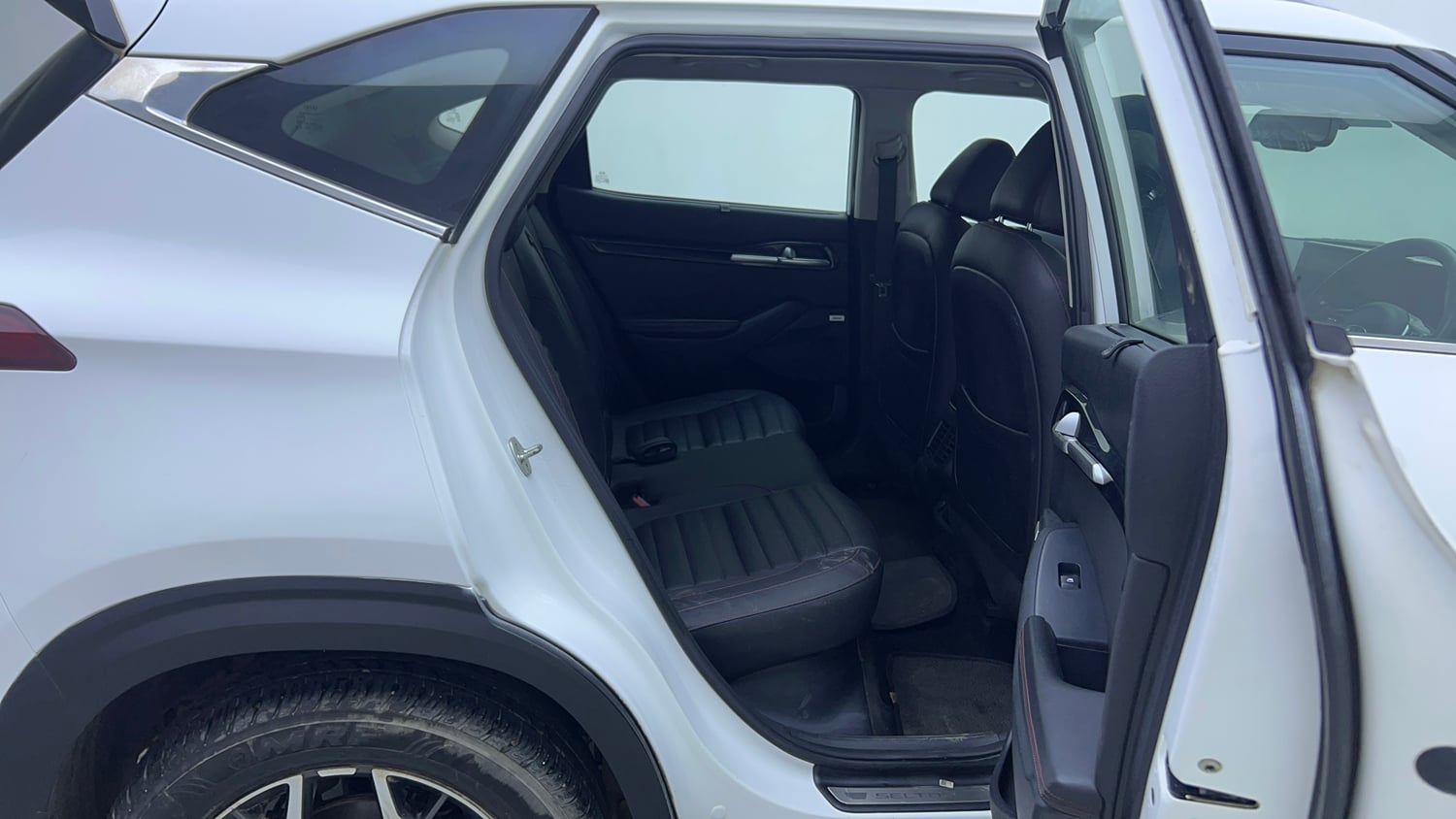 Used 2020 Kia Seltos GTX Plus DCT 1.4 Petrol Automatic interior RIGHT SIDE REAR DOOR CABIN VIEW