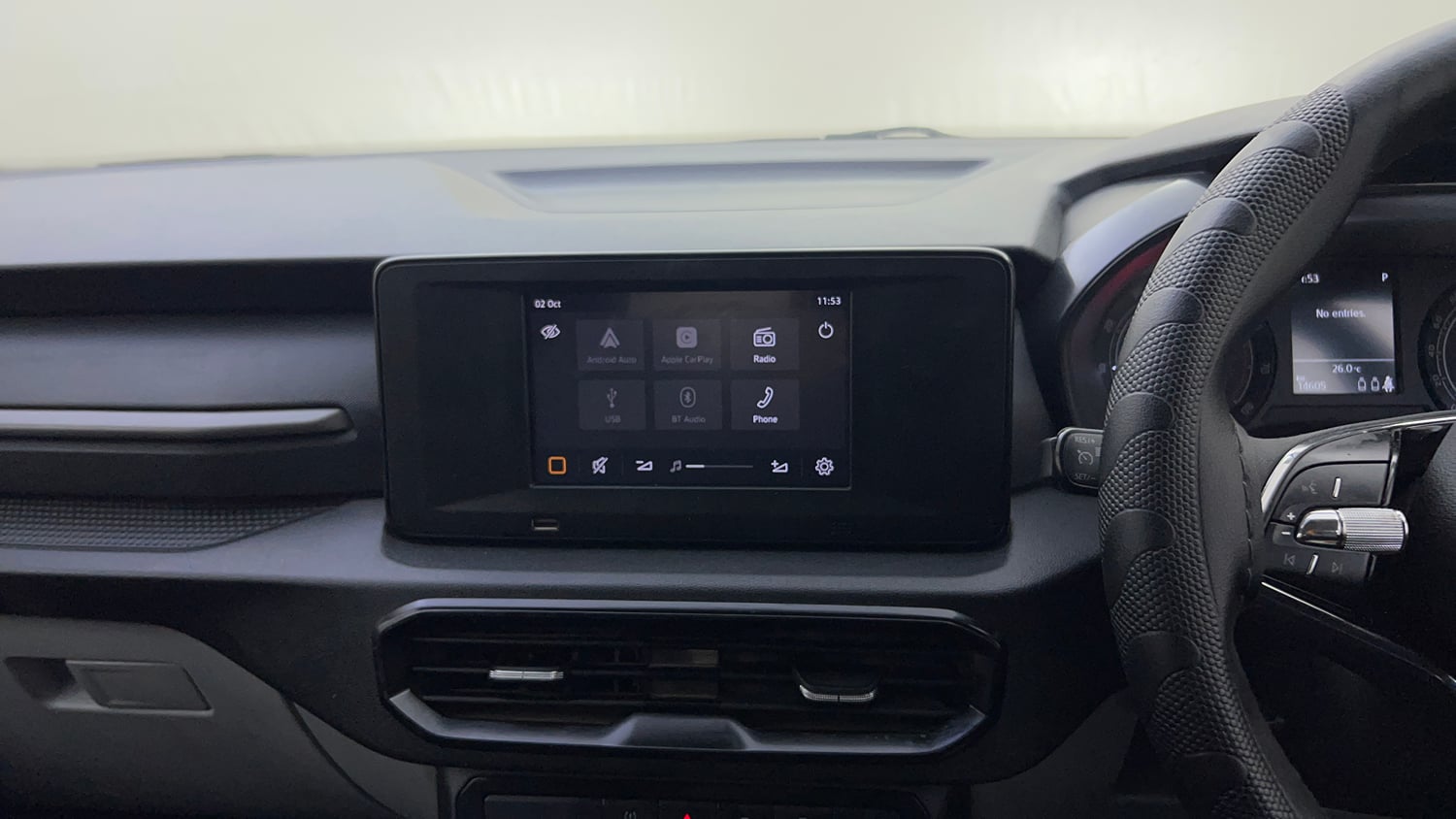 Used 2026 Skoda Kylaq Signature AT Petrol Automatic top_features Touch screen infotainment system