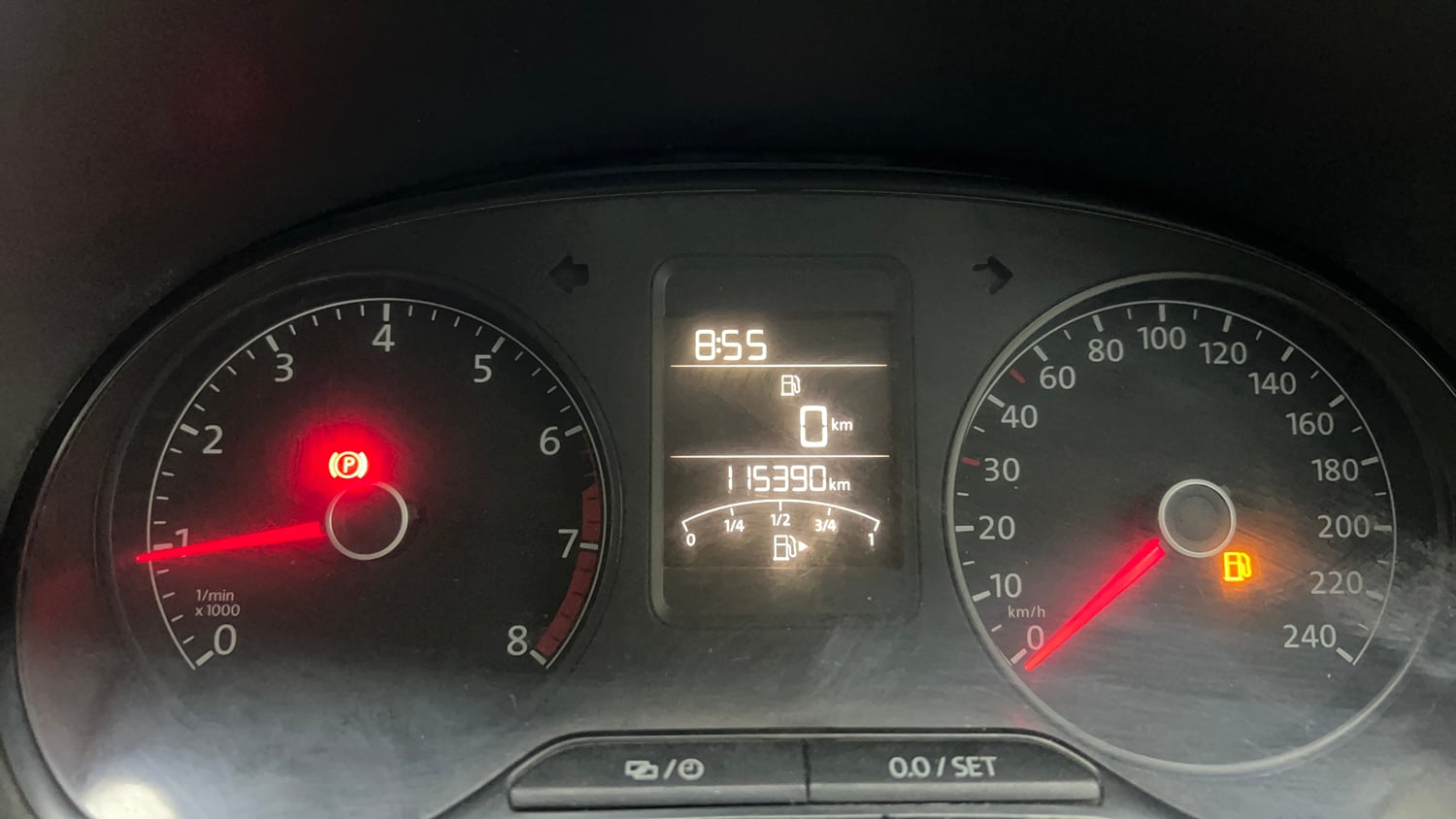 Used 2015 Volkswagen Polo Highline1.2L (P) Petrol Manual interior CLUSTERMETER VIEW