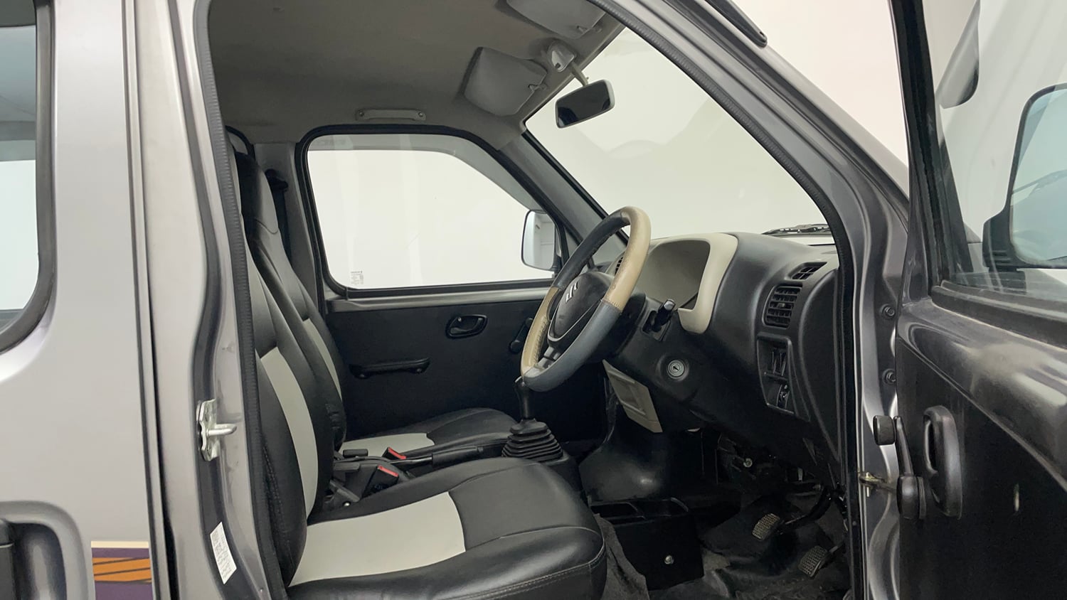 Used 2020 Maruti Suzuki Eeco 5 STR WITH A/C+HTR Petrol Manual interior RIGHT SIDE FRONT DOOR CABIN VIEW