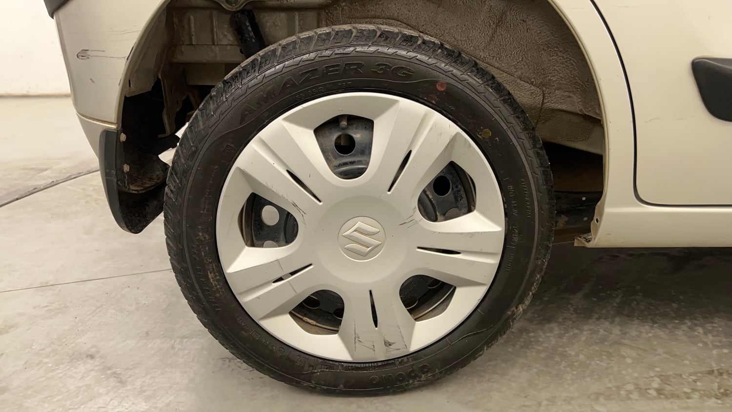 Used 2018 Maruti Suzuki Wagon R VXI Petrol Manual tyres RIGHT REAR TYRE RIM VIEW