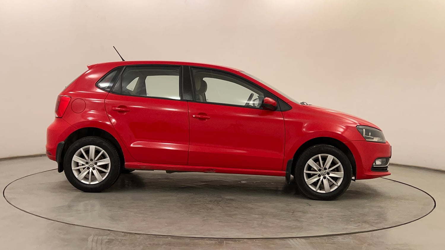 Used 2016 Volkswagen Polo Highline1.2L (P) Petrol Manual exterior RIGHT SIDE VIEW