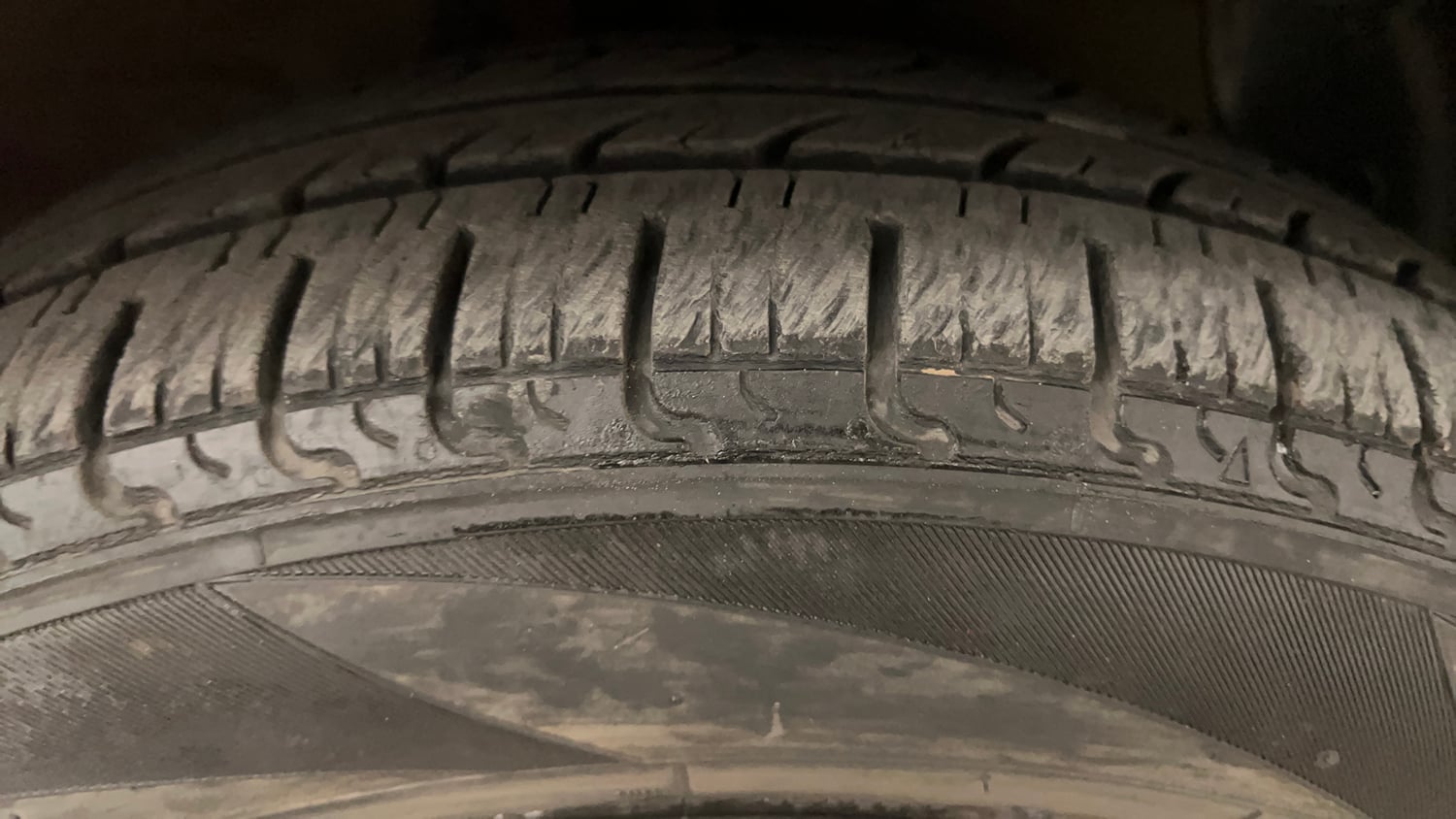 Used 2015 Hyundai Xcent S 1.2 Petrol Manual tyres RIGHT FRONT TYRE TREAD VIEW