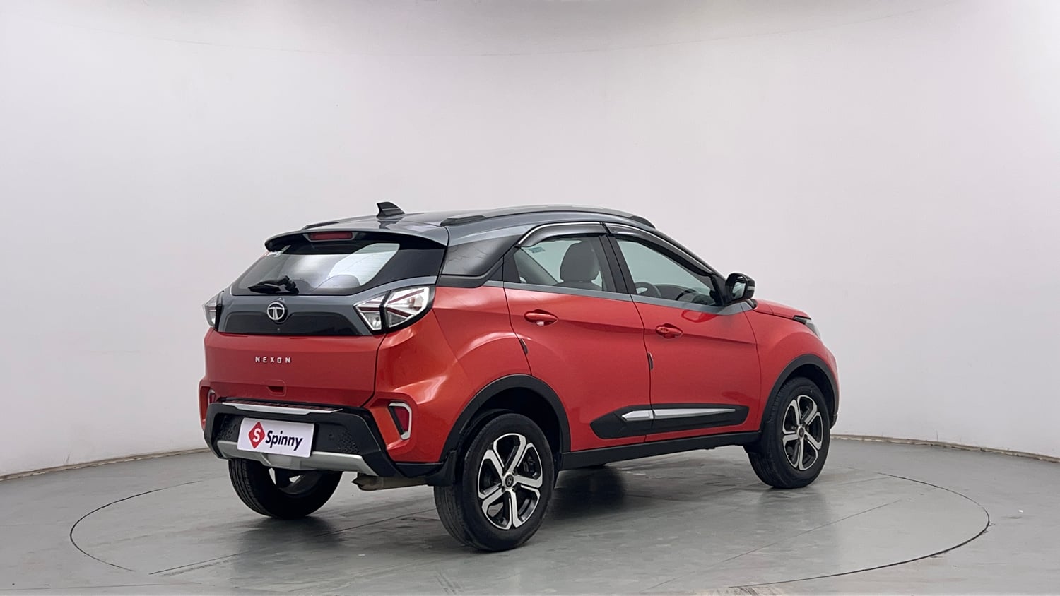 Used 2022 Tata Nexon XZA Plus  (S) Dual Tone Petrol Automatic exterior RIGHT REAR CORNER VIEW