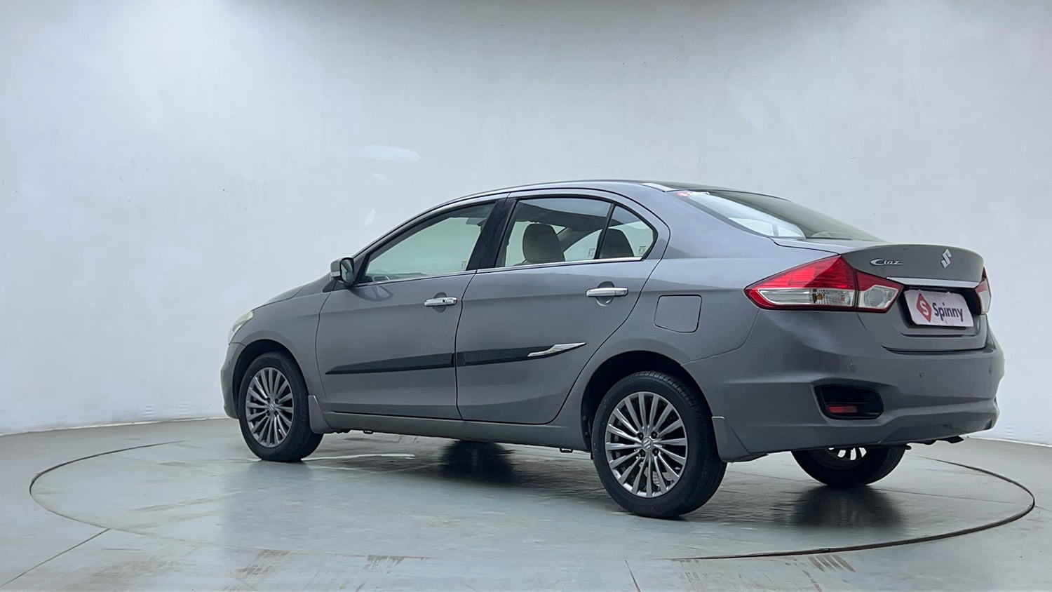 Used 2018 Maruti Suzuki Ciaz Alpha 1.4 MT Petrol Manual exterior LEFT REAR CORNER VIEW