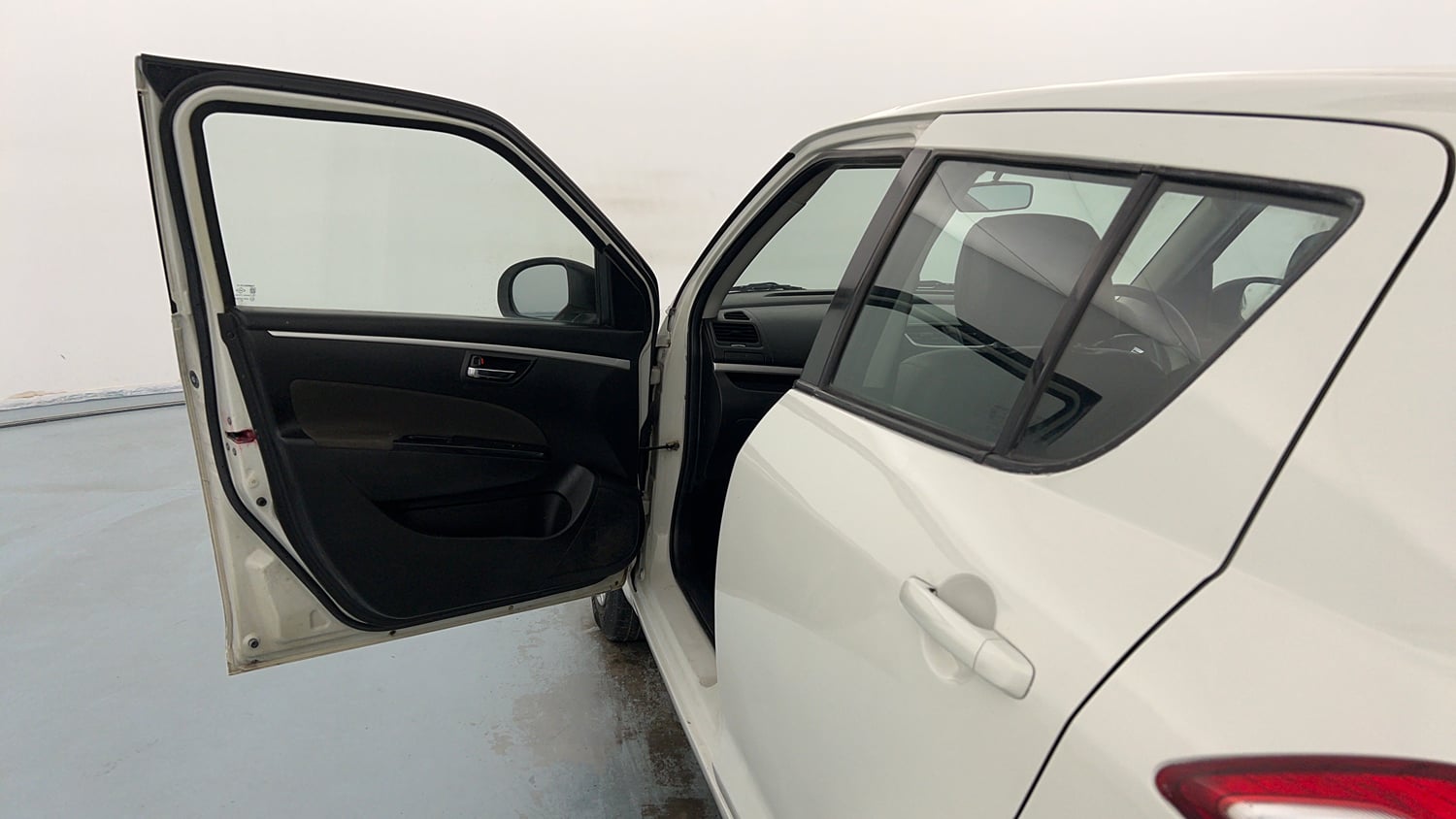 Used 2016 Maruti Suzuki Swift VXi Petrol Manual interior LEFT FRONT DOOR OPEN VIEW