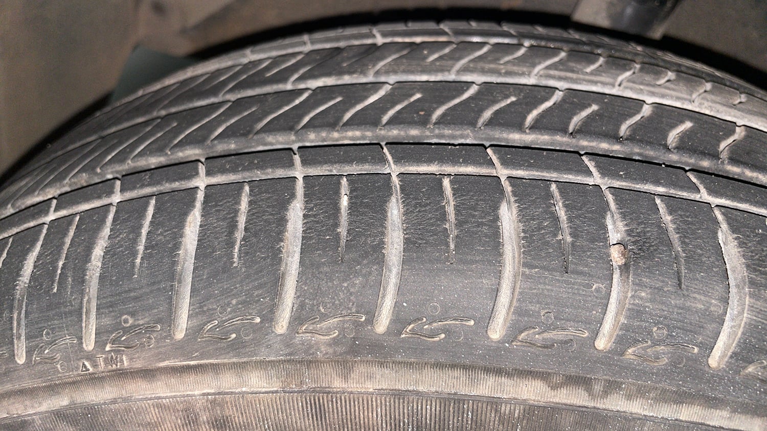 Used 2022 Hyundai Grand i10 Nios Corporate Edition MT Petrol Manual tyres LEFT FRONT TYRE TREAD VIEW