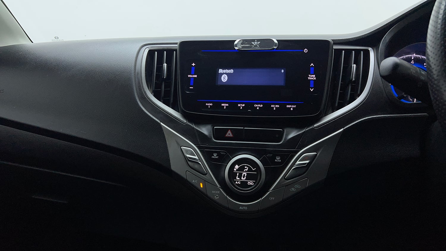 Used 2019 Maruti Suzuki Baleno Delta Petrol Manual interior MUSIC SYSTEM & AC CONTROL VIEW
