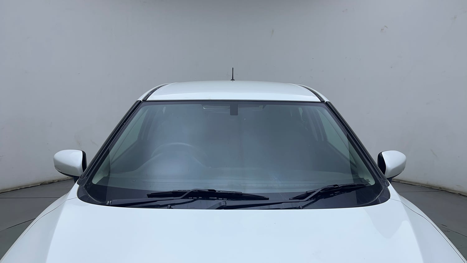 Used 2018 Maruti Suzuki Baleno Alpha 1.2 AT Petrol Automatic exterior FRONT WINDSHIELD VIEW