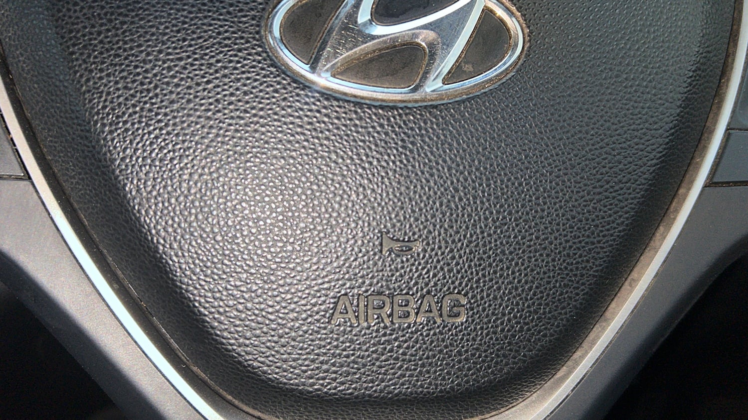 Used 2016 Hyundai Elite i20 Asta 1.2 (O) Petrol Manual top_features Airbags