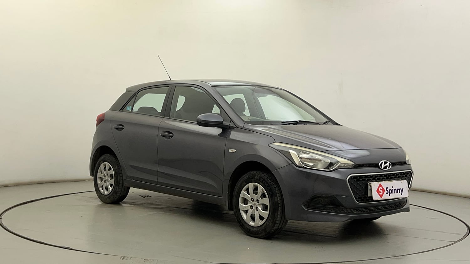Used 2014 Hyundai Elite i20 Magna 1.2 Petrol Manual exterior RIGHT FRONT CORNER VIEW
