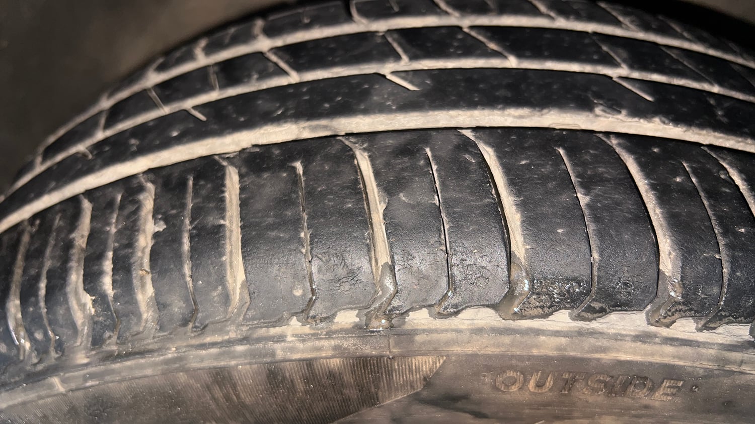 Used 2016 Honda City SV CVT Petrol Automatic tyres RIGHT FRONT TYRE TREAD VIEW